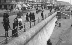 Promenade-at-Warrior-Square-looking-East.-1912.